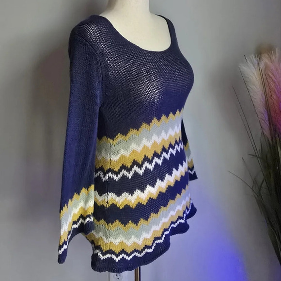 Wooden Ships, Navy Blue Yellow Chevron Stripe Scoop Neck Sweater, Size Medium - Picture 4 of 9